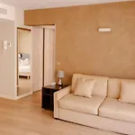 Résidence Châteauneuf Apartahotel Menton