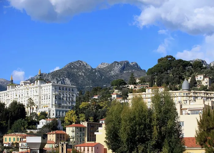 Résidence Châteauneuf 4* Mentone