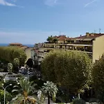 Chateauneuf Aparthotel 4*