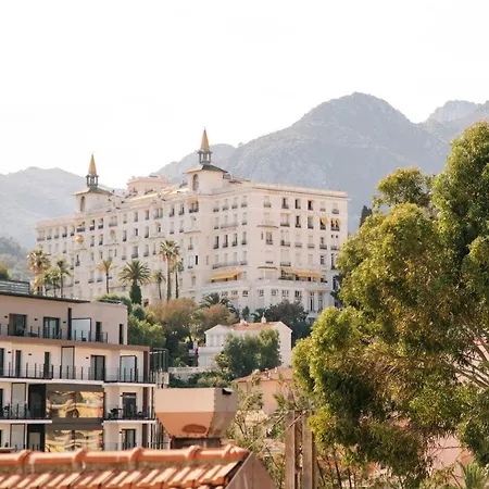 Chateauneuf 2* Menton