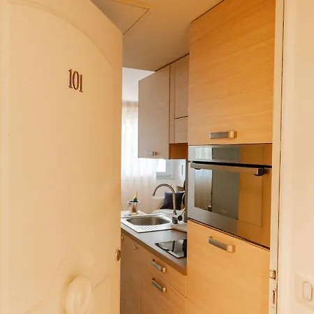 Ξενοδοχείο με διαμερίσματα Chateauneuf 4*