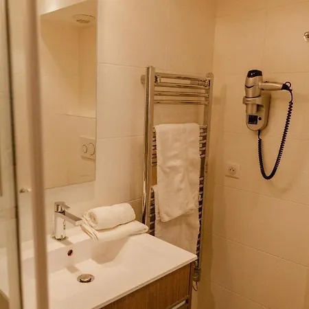 Chateauneuf Aparthotel 4*