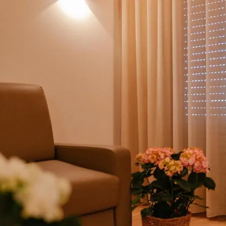 Chateauneuf Ξενοδοχείο με διαμερίσματα 4*