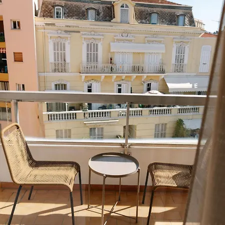 Aparthotel Résidence Châteauneuf Mentone