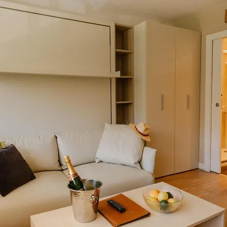 Hotel apartamentowy Chateauneuf 2*