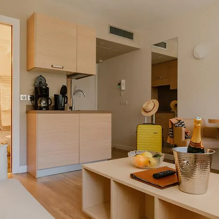 Chateauneuf Hotel apartamentowy Mentona
