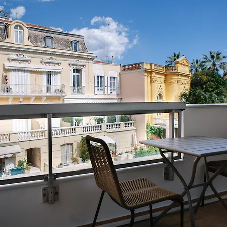 Résidence Châteauneuf 4* Mentone